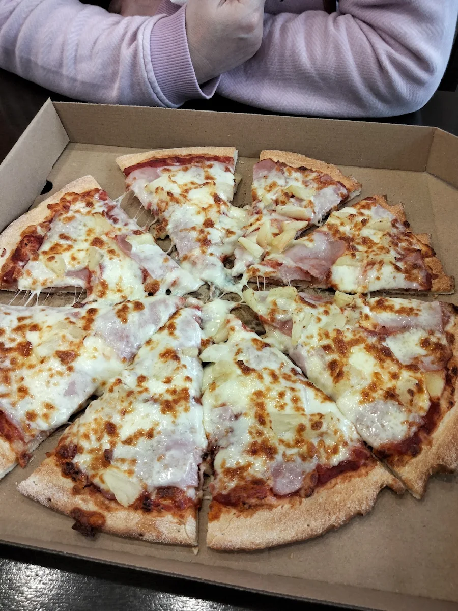 Highlights, Crust Pizza Claremont