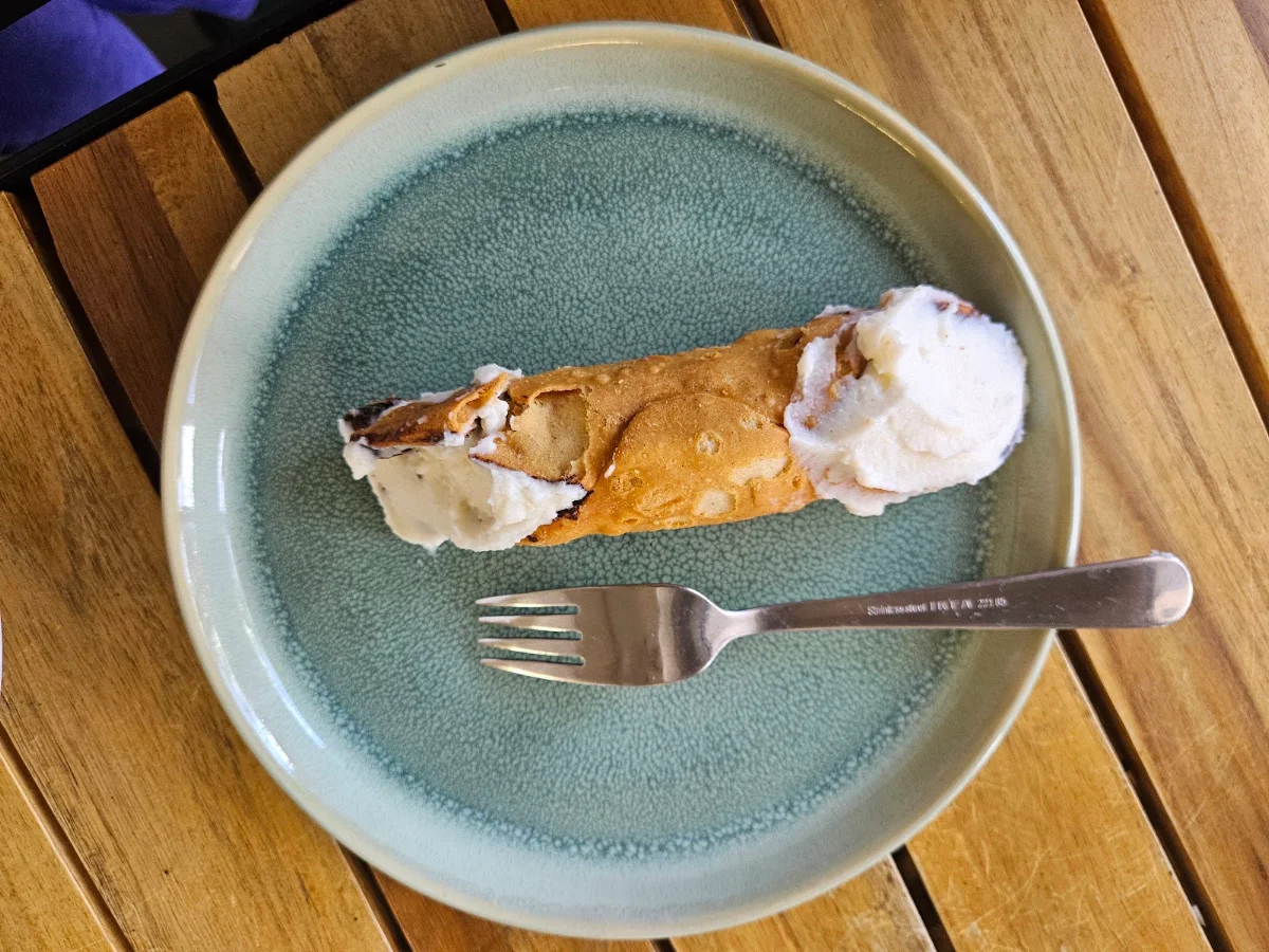 Cannoli, Suriano's