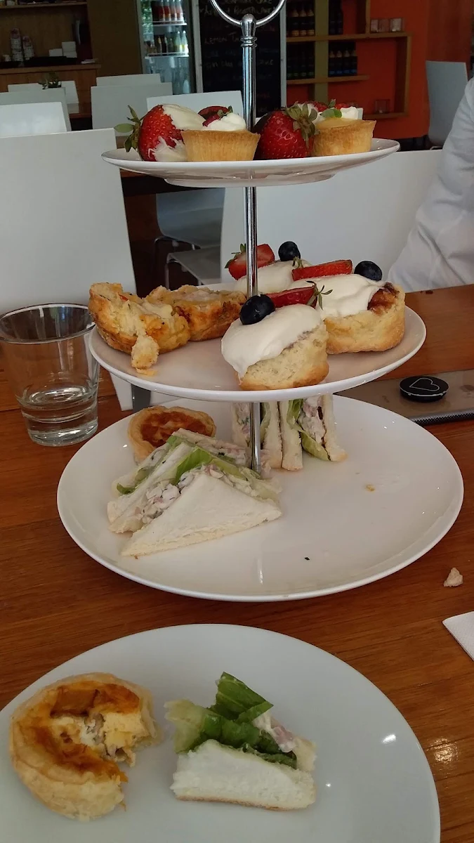 High Tea, Spoons Riverside