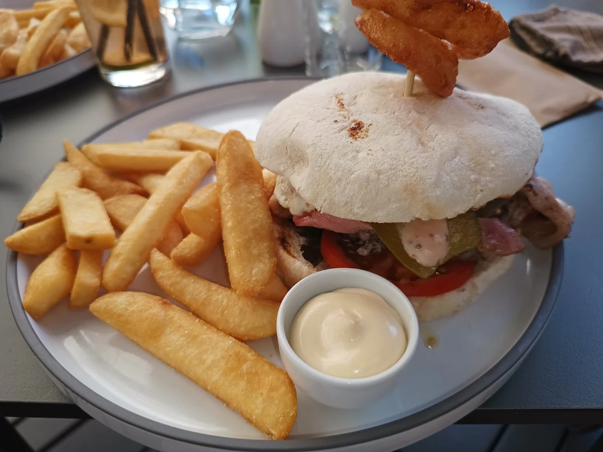 Chef's Signature Beef Burger