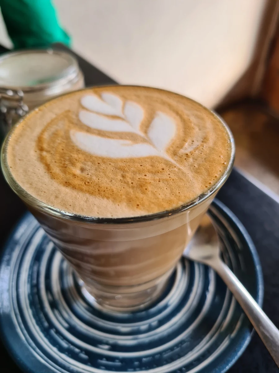 Flat White, Mr Brownstone