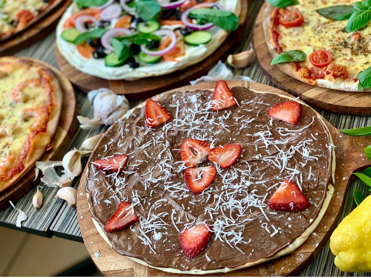 Highlights, Lulu's Bakery & Cafe
