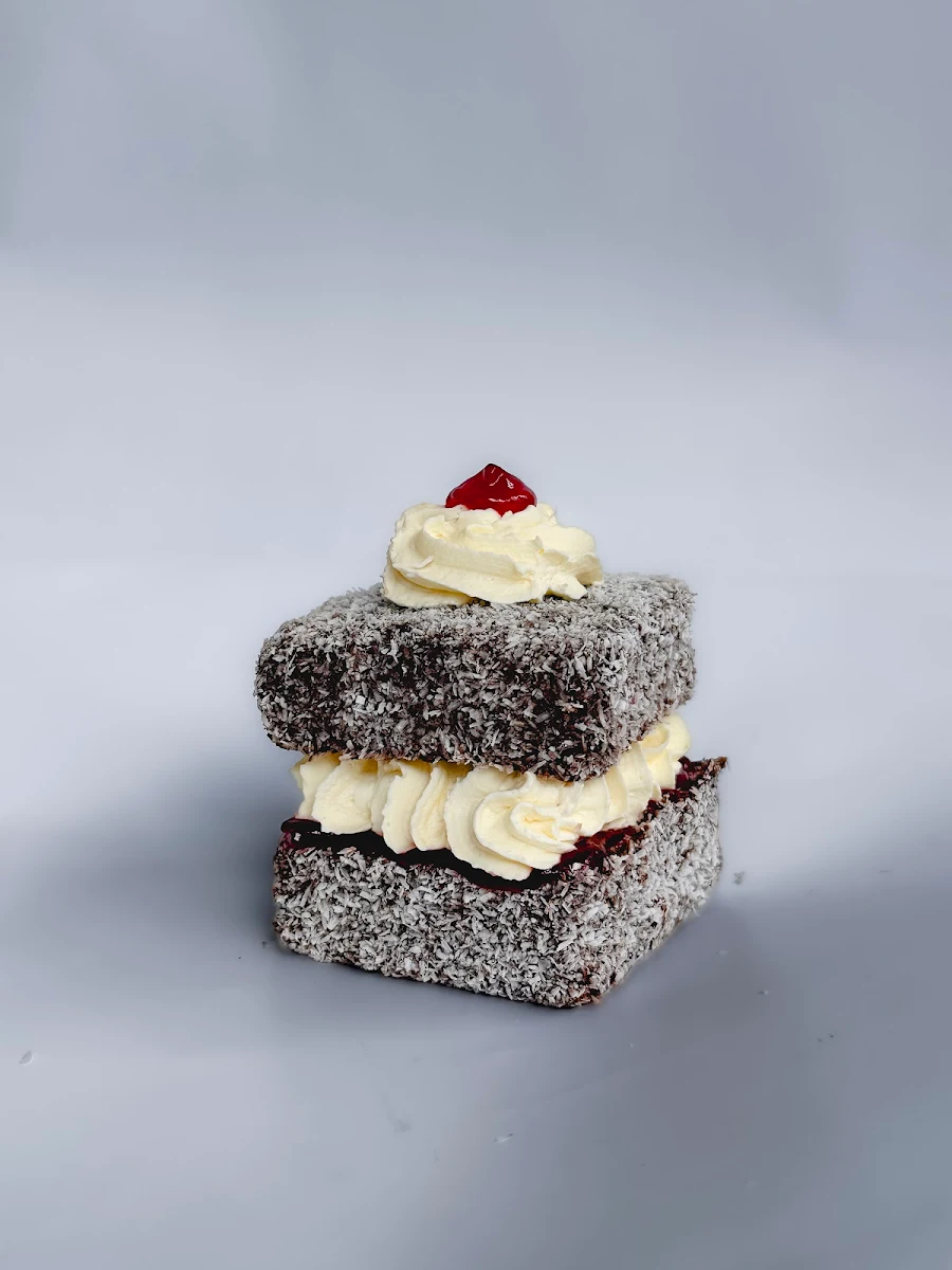 Highlights, Tas's Bakery