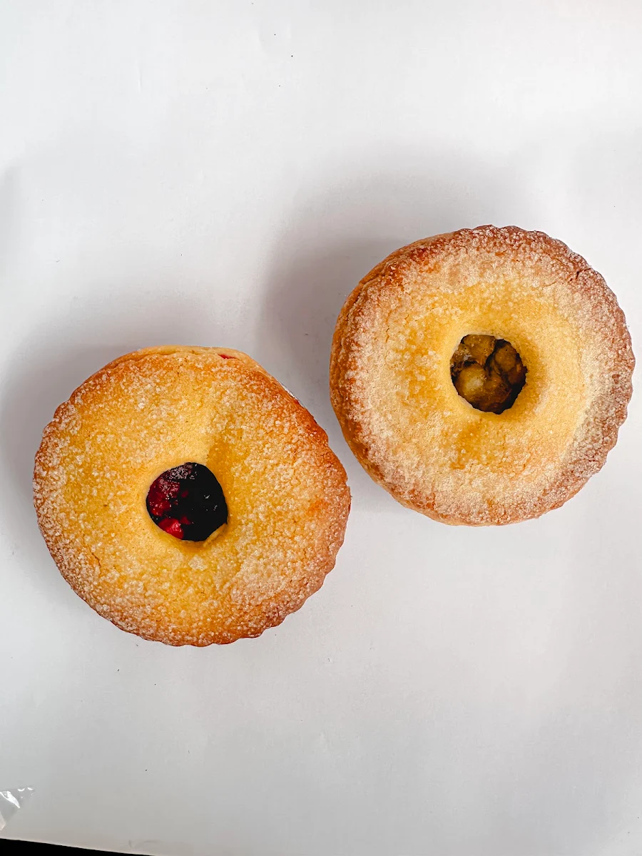 Highlights, Tas's Bakery