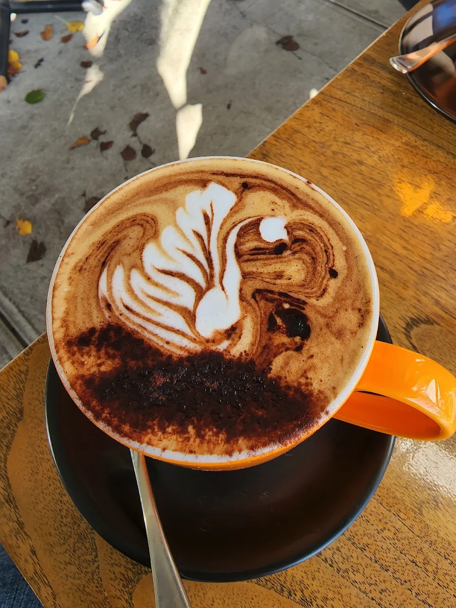 Flat White, The Nicholson Coffee House