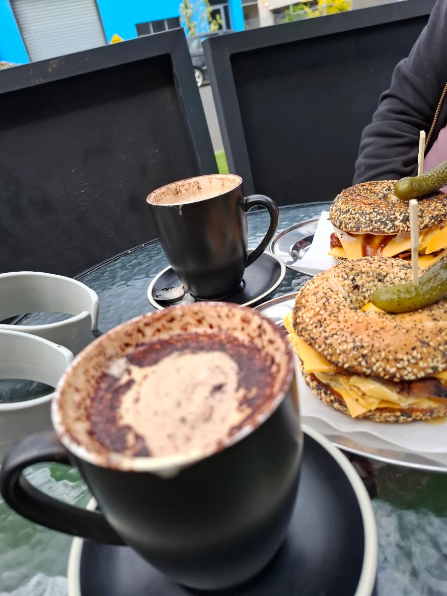 Highlights, Bakes & Bagels (Thomastown)