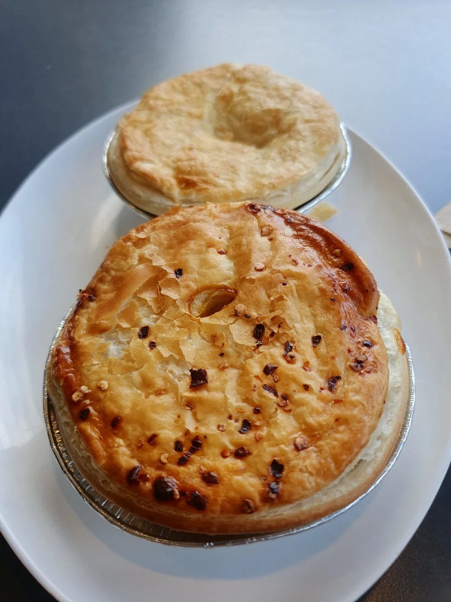 Pie Chips & Can, Garlo's Bakery Cafe