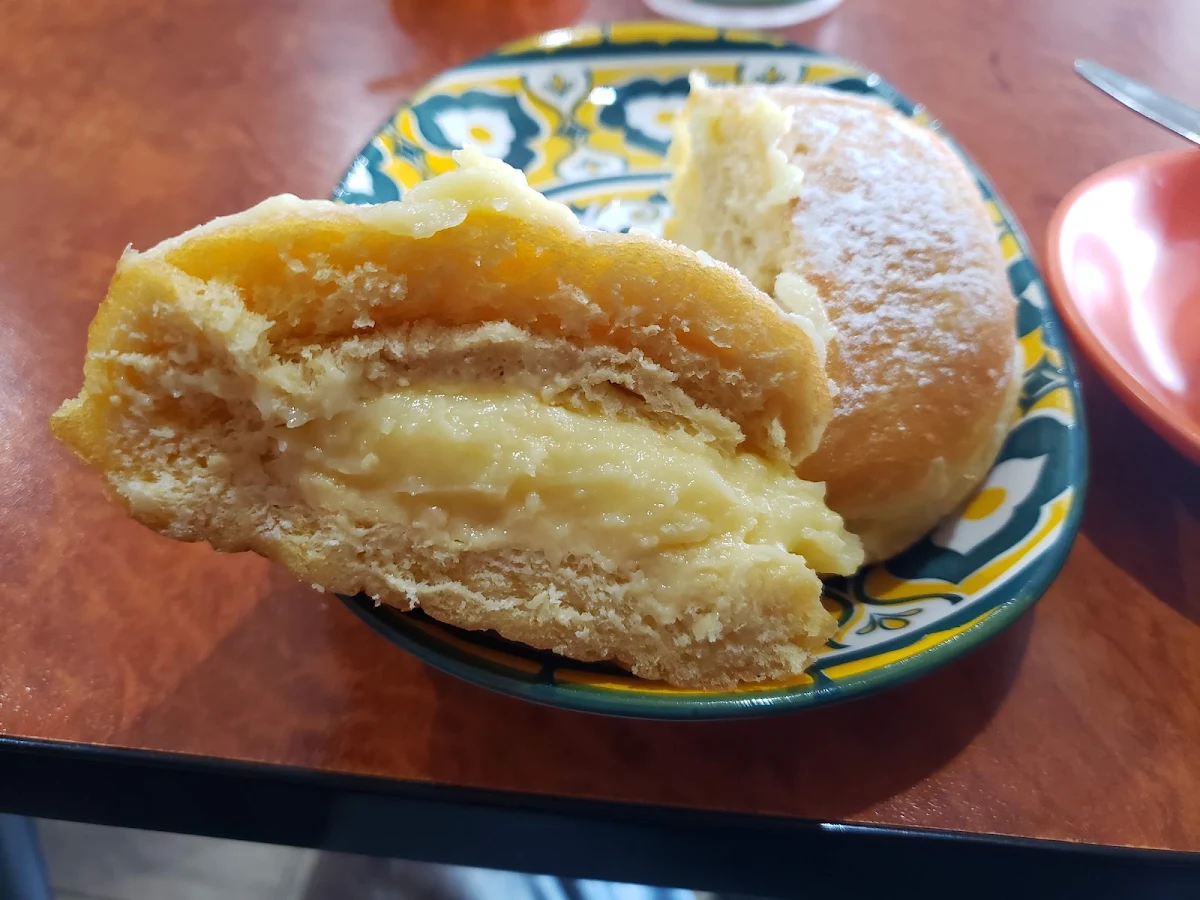 Custard Dohnut, Honeymoon Cafe