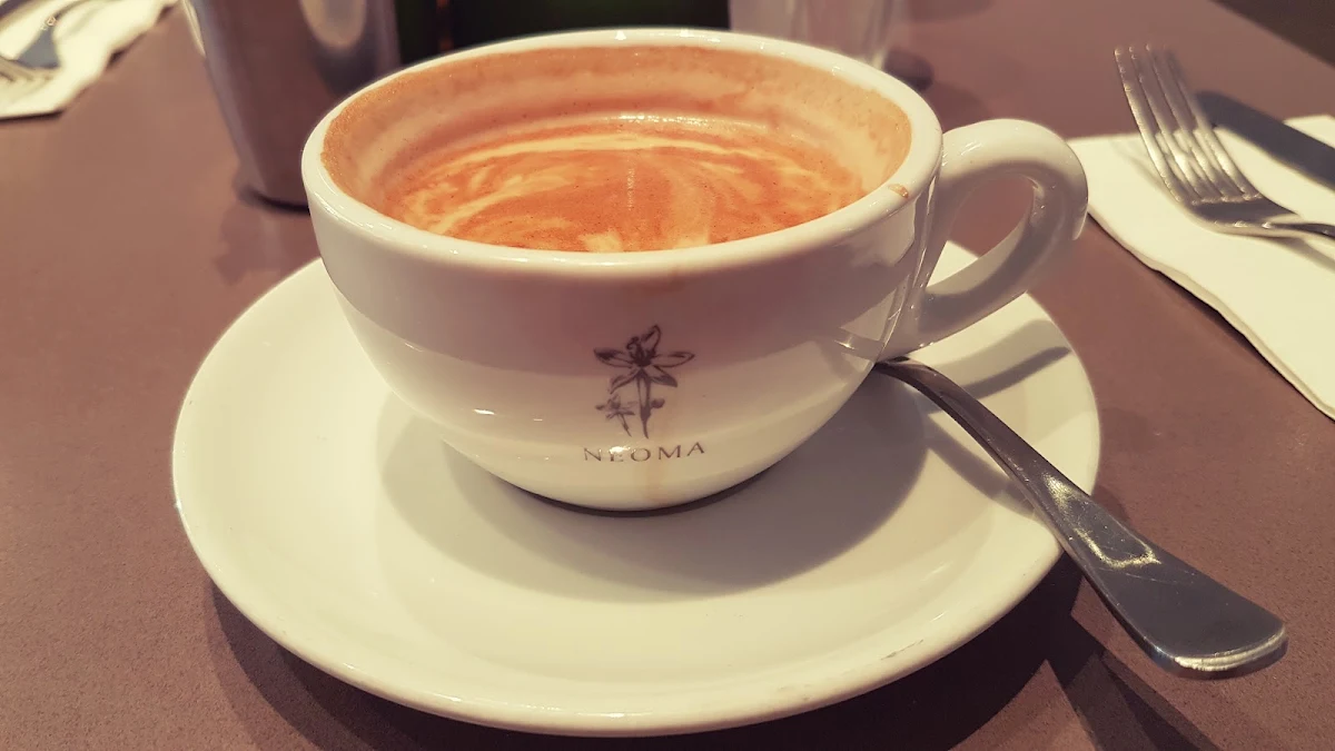 Highlights, Cafe Arno