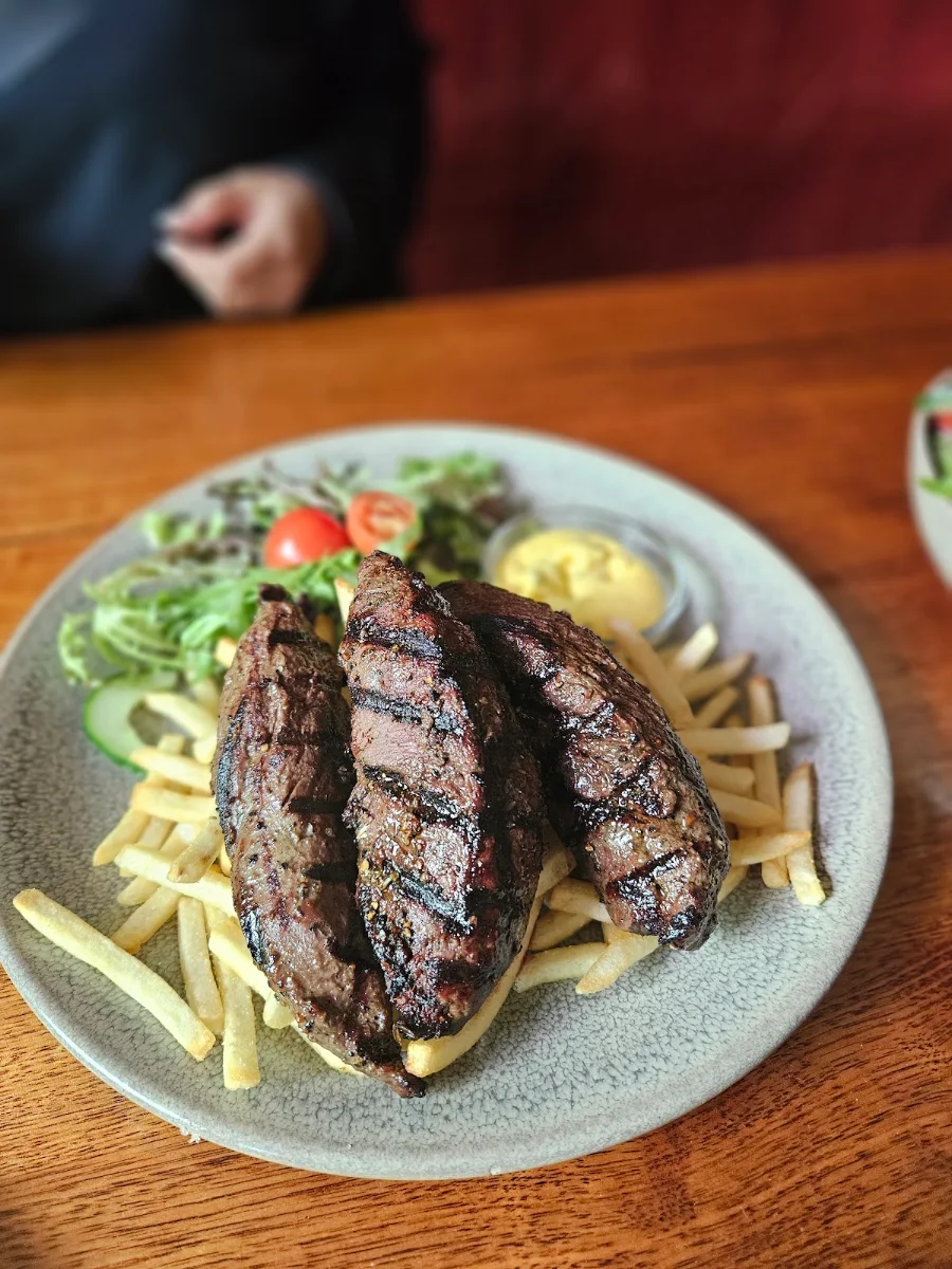Kangaroo Steak Chips and Salad