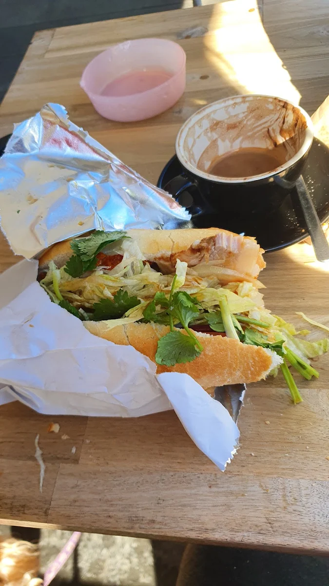 Roast Pork Crackle Salad Roll