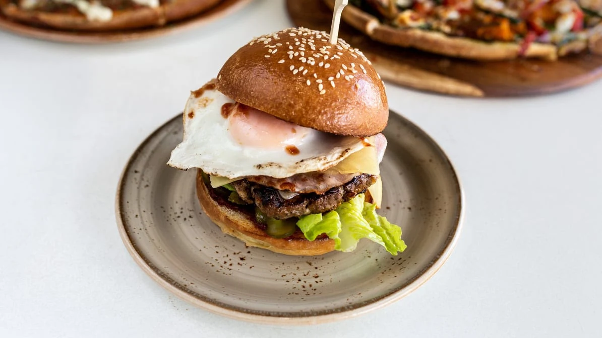 Highlights, Surrey Hills Handcrafted Pizza & Burger