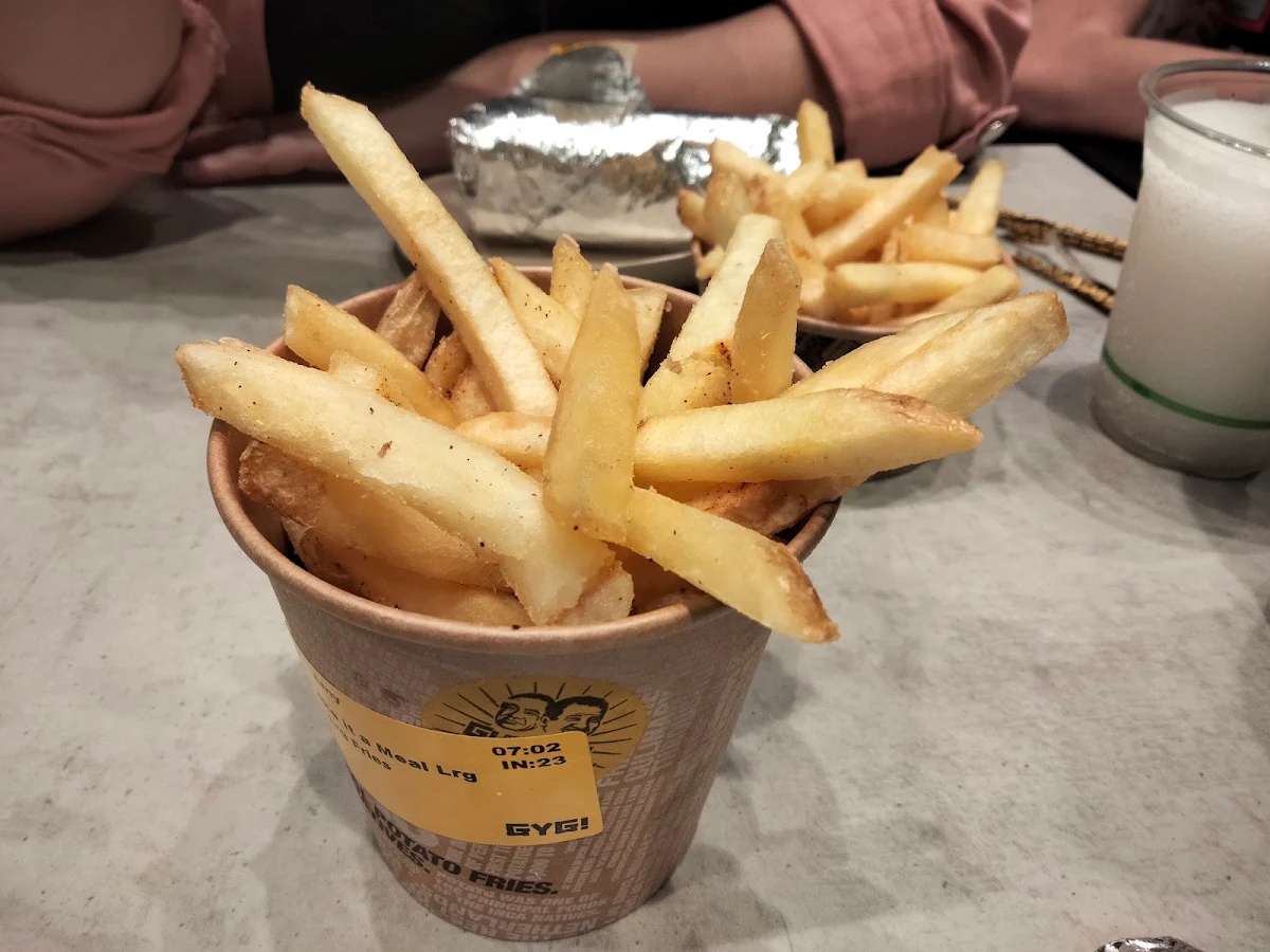Chips, Guzman y Gomez - Bethania
