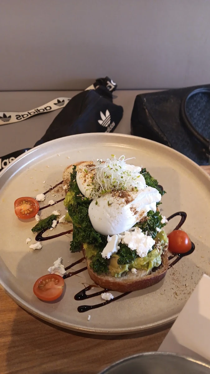 Smashed Avocado, DY Local