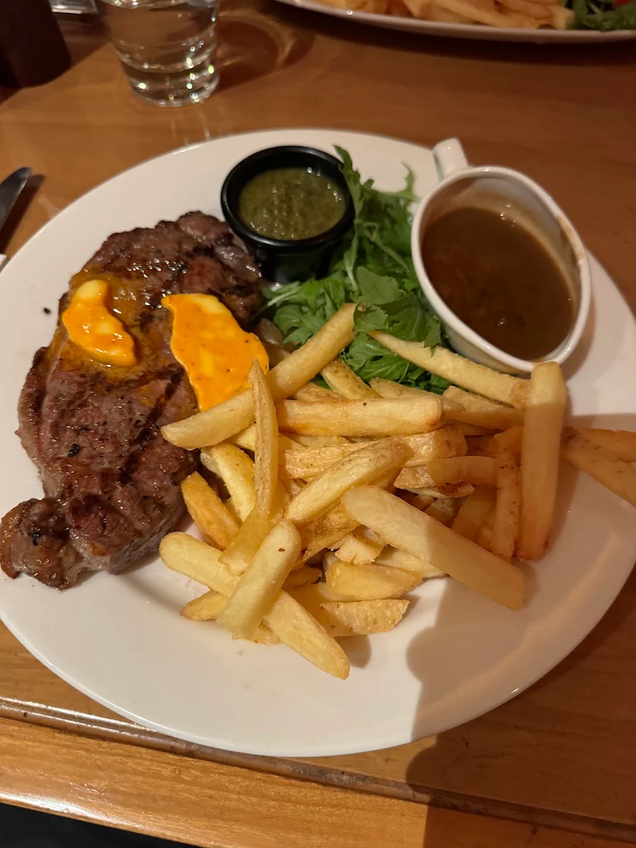 Chargrilled Black Angus Sirloin, Empire Bar