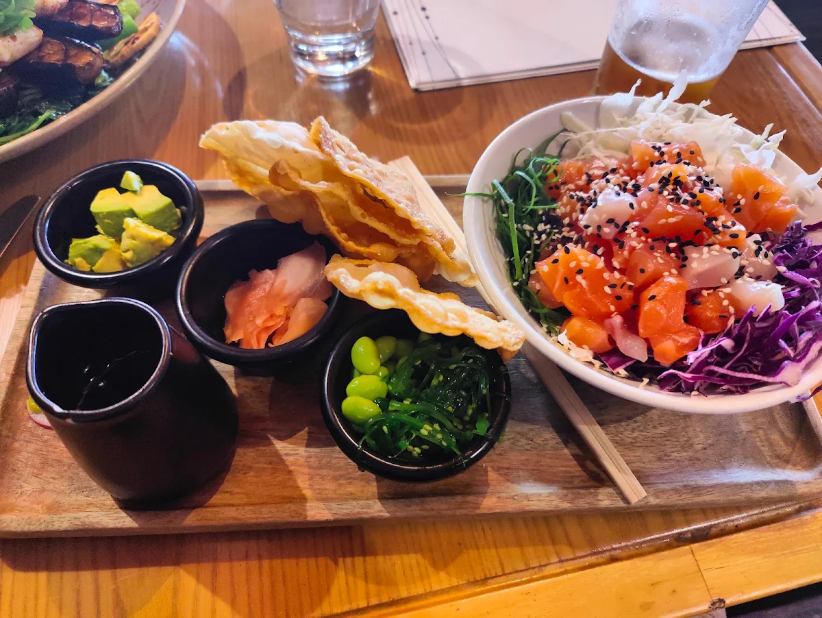 Poke’ Sashimi Bowl, Empire Bar