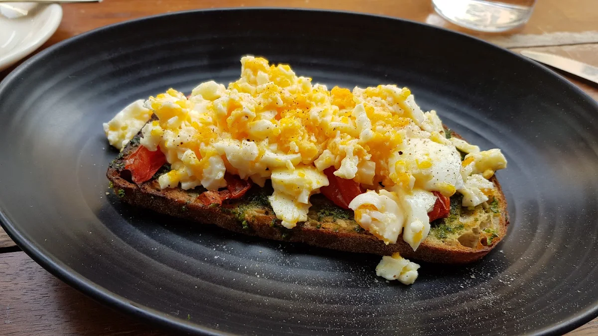 Smashed Eggs, KWILA