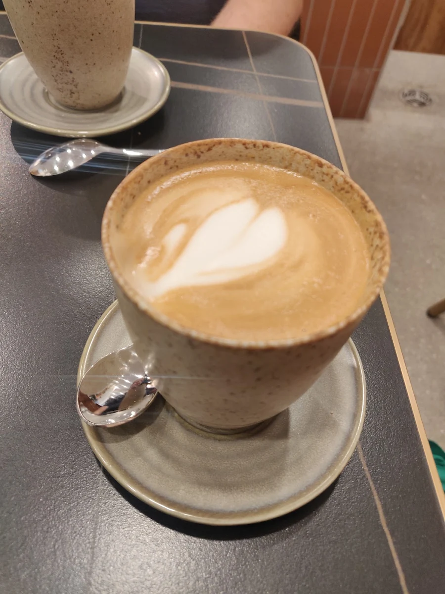 Latte, Pepper Seeds Kent Street