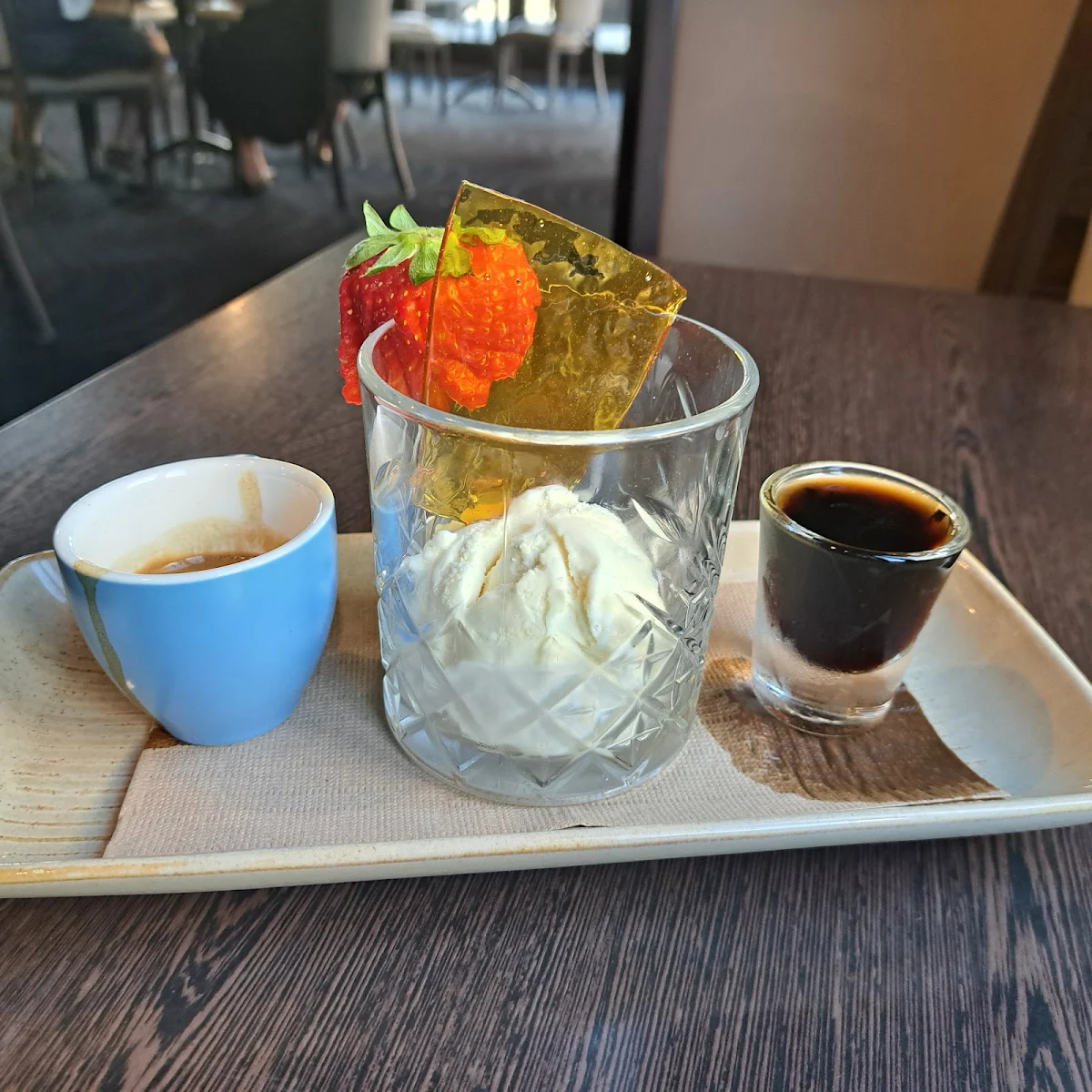 Affogato, Mt View Hotel