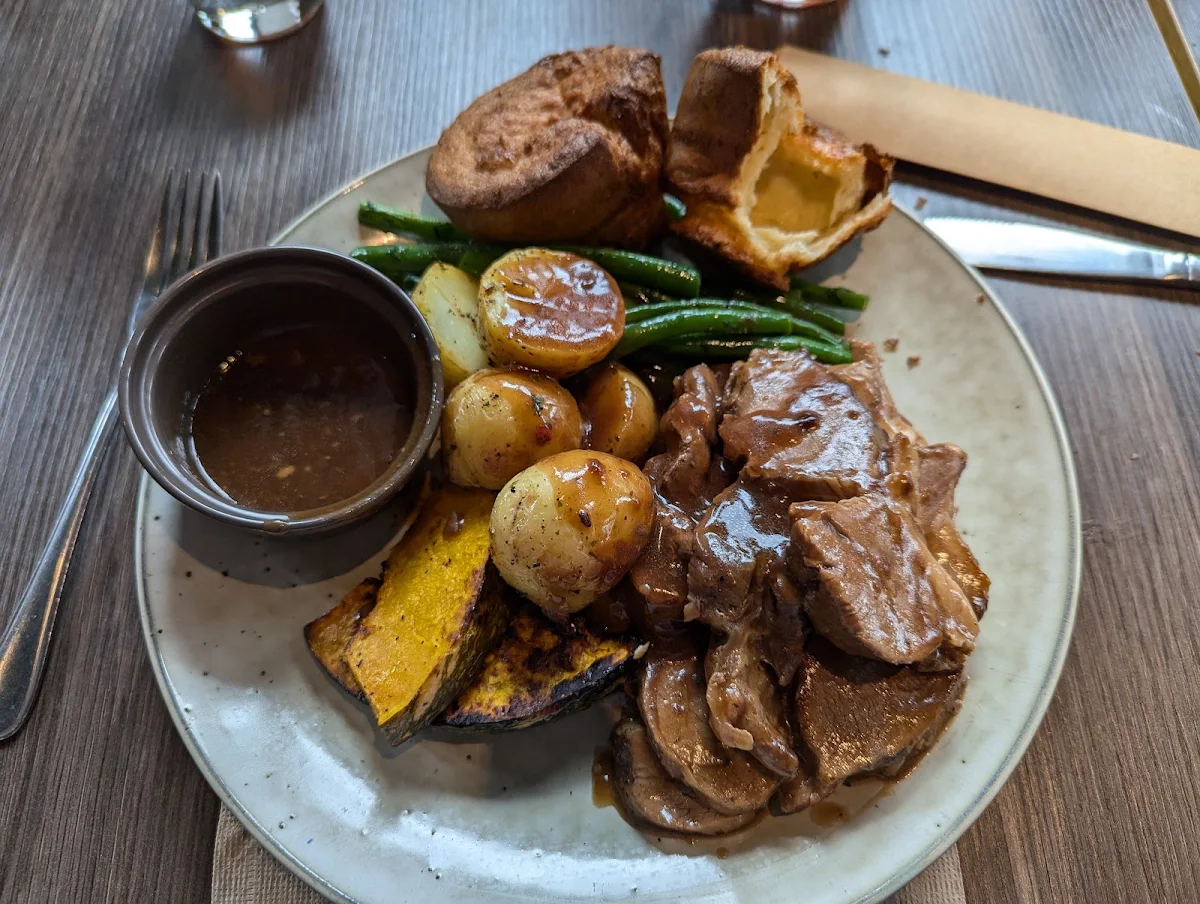 Roast Lamb, Mt View Hotel