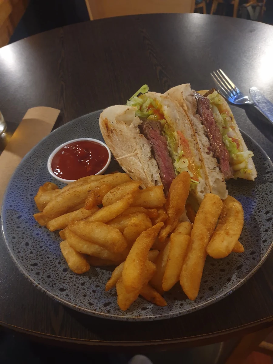 Steak Sandwich, Mt View Hotel