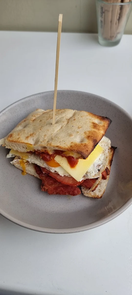 Bacon & Egg Roll