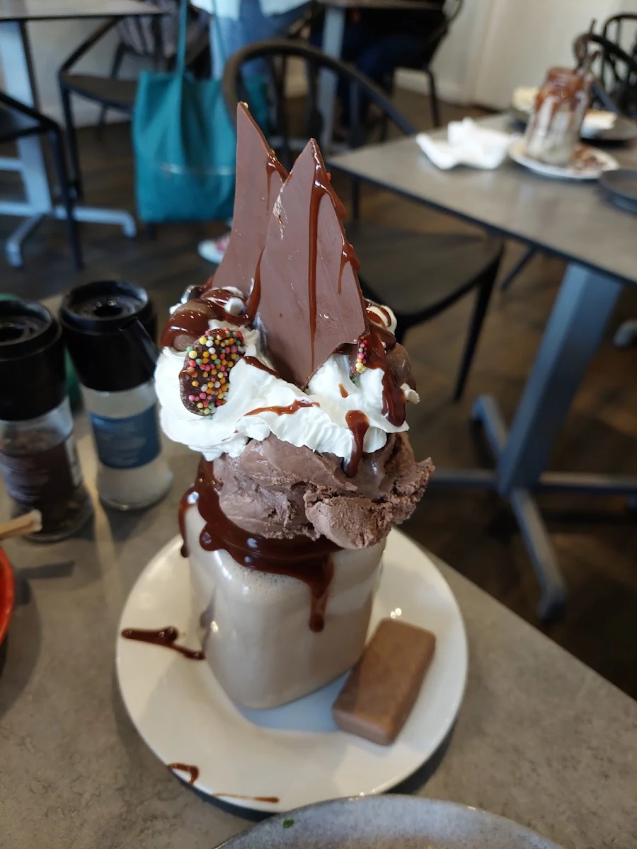 Mega Shake, Cherubs 3