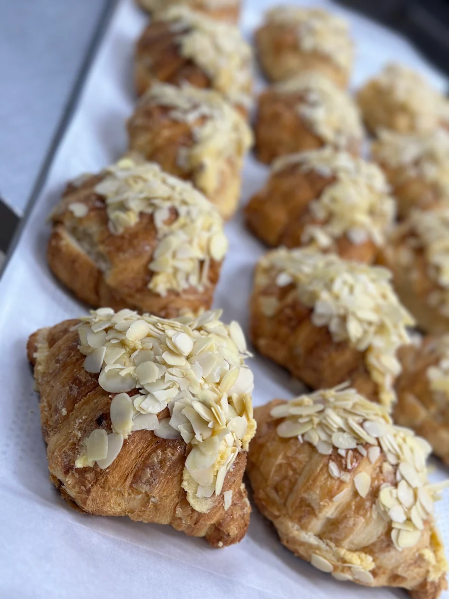 Highlights, Oscar's Bakery Cafe