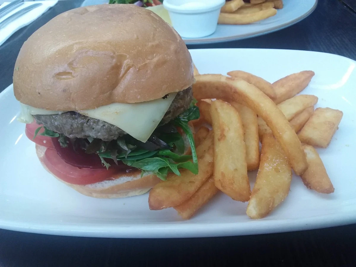 Beef Burger & Chips, Inner Cravings Cafe