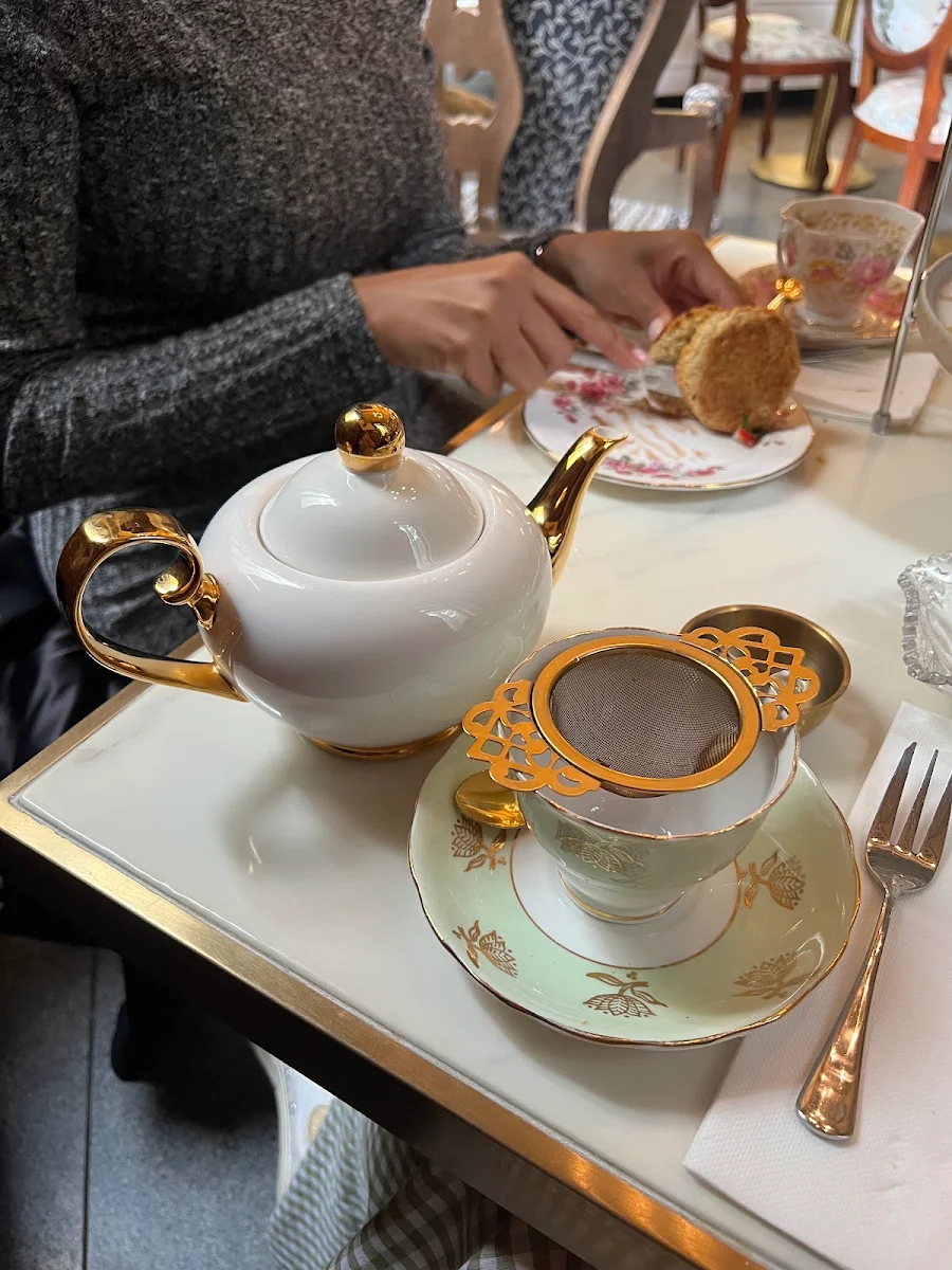 Devonshire Tea, Collins Coffee House