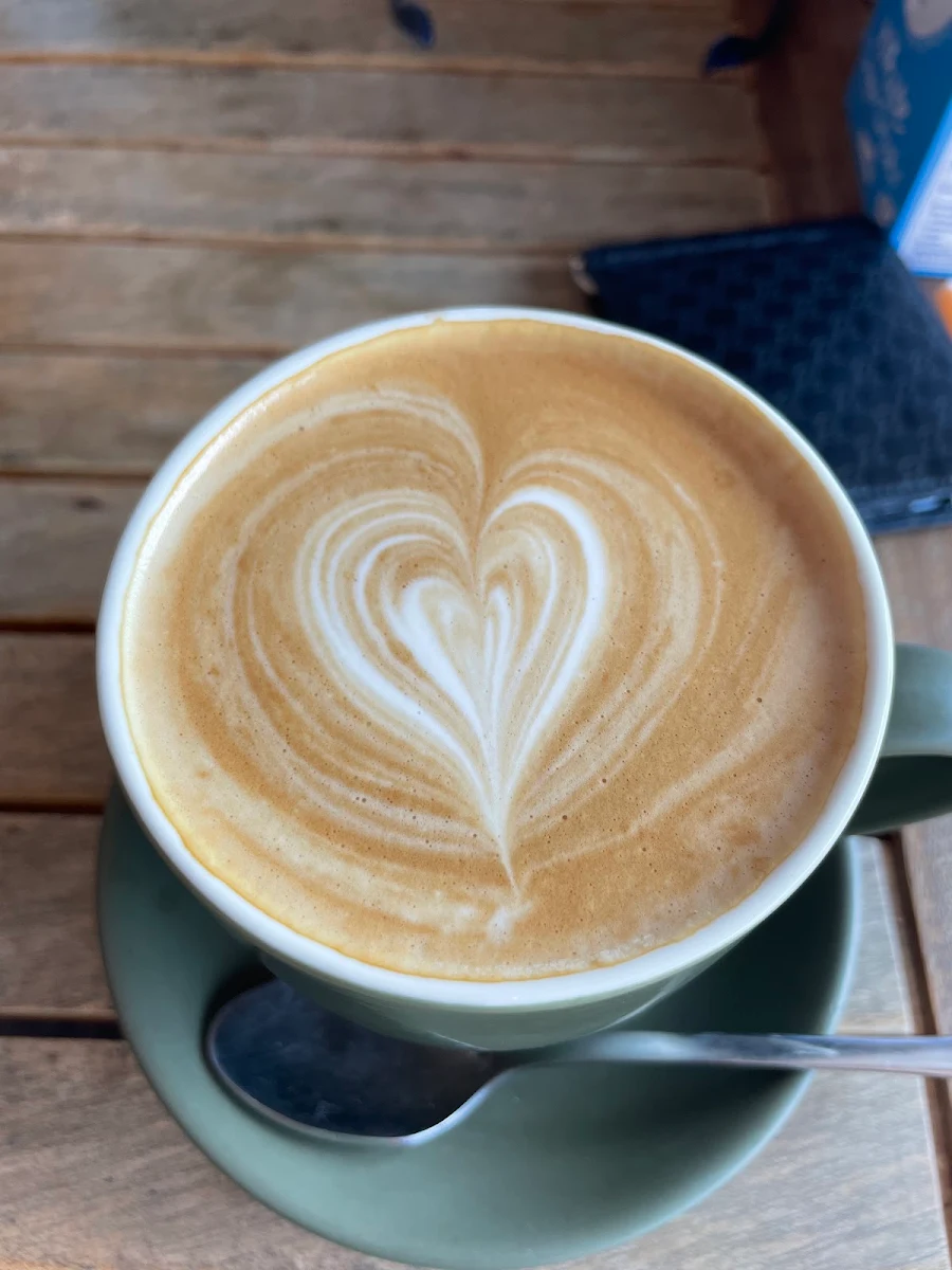 Flat White, Moco 151