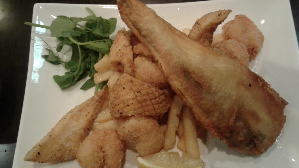 Mixed Deep Fried Seafood Combo