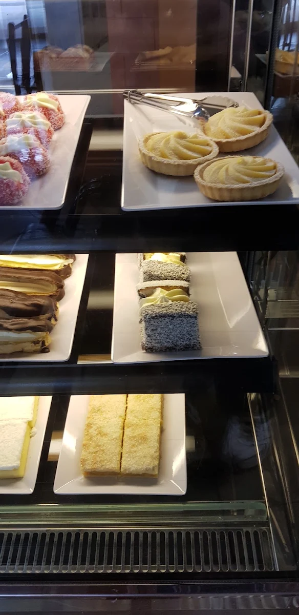 Lamingtons, Keith Bakery and Coffee shop