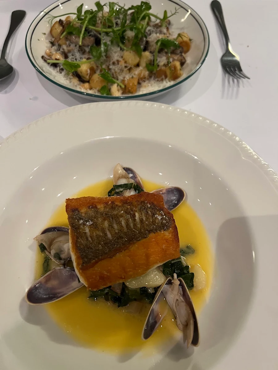 Highlights, Normandy Wine & Grill
