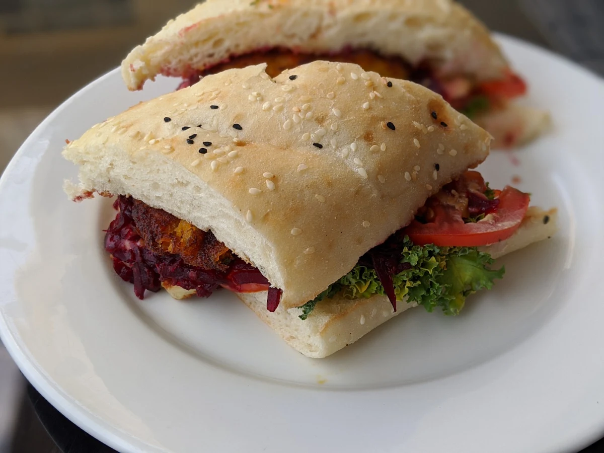 Veggie Burger, Urban Espresso Lounge