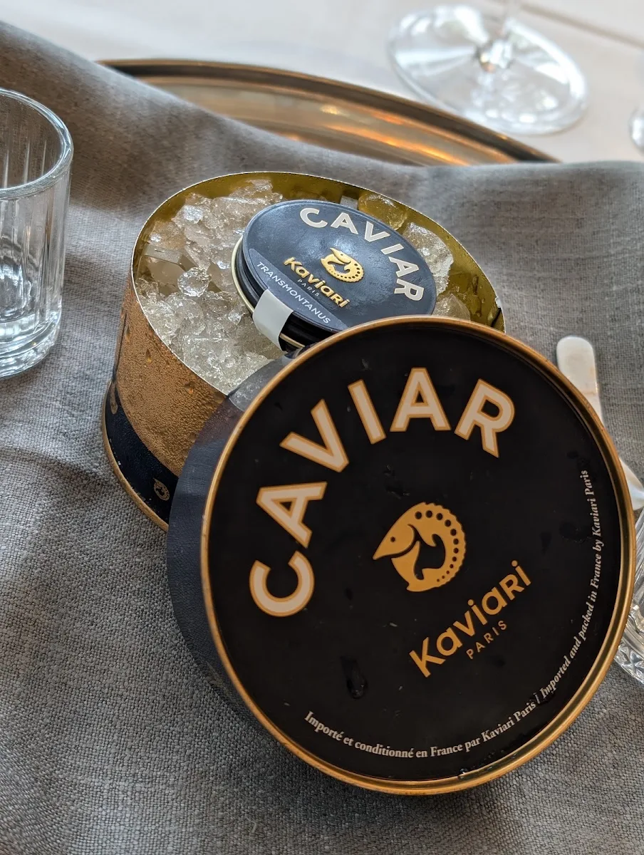 Caviar, Blowfish Seafood ★ Steak ★ Bar