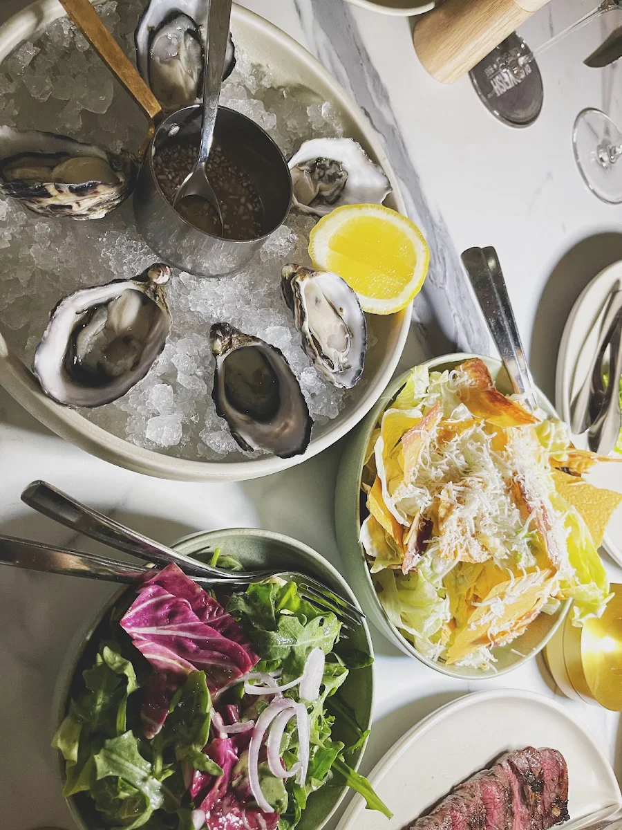 Highlights, Blowfish Seafood ★ Steak ★ Bar
