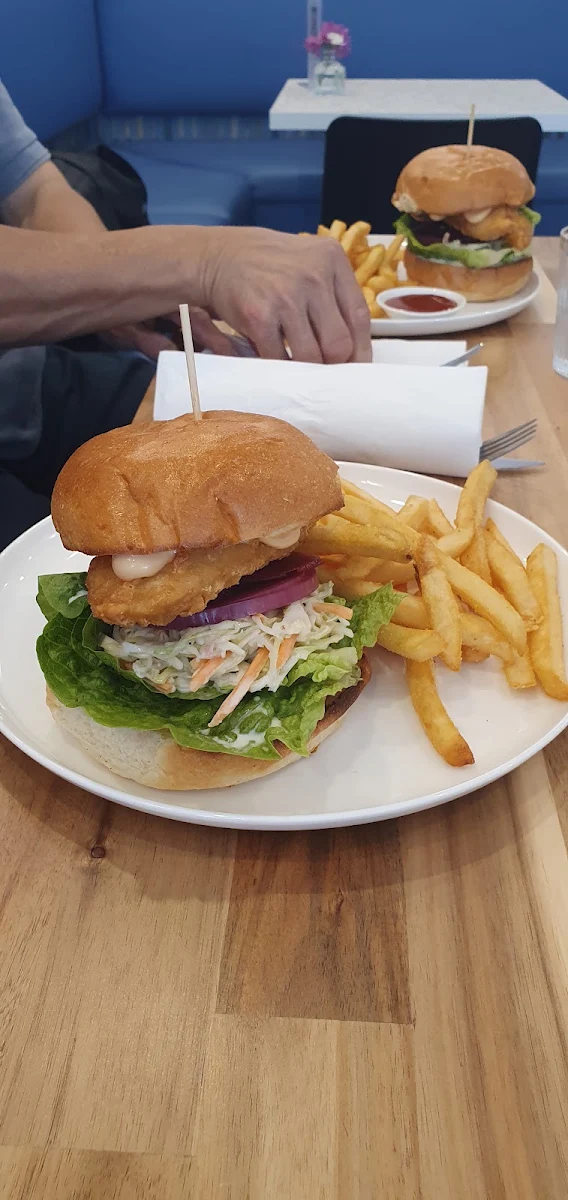 Fish Burger, August Coffee