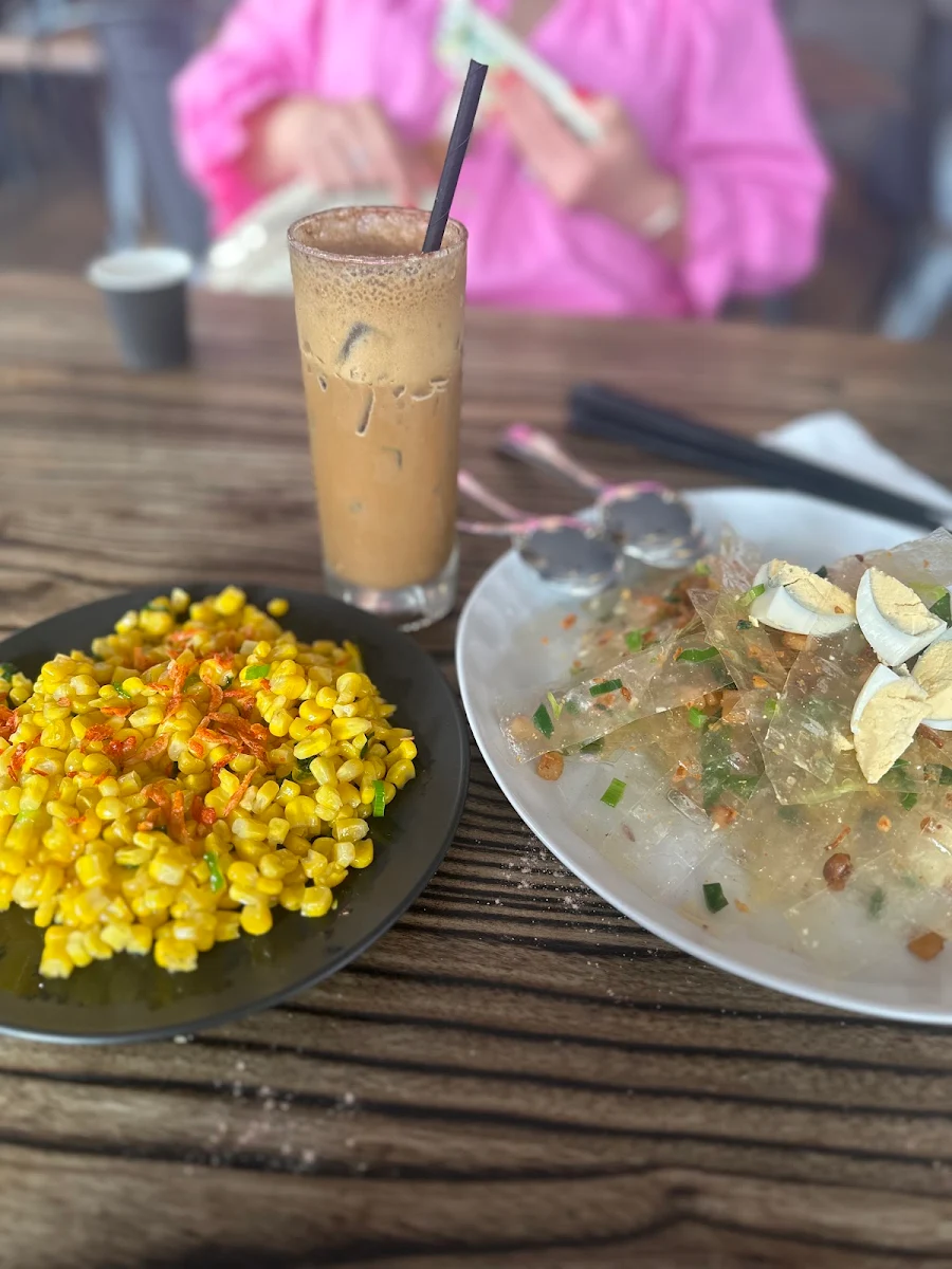 Highlights, Cafe Ngon