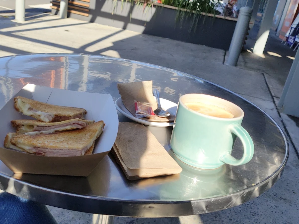 Highlights, Cassidy's Cafe and Takeaway