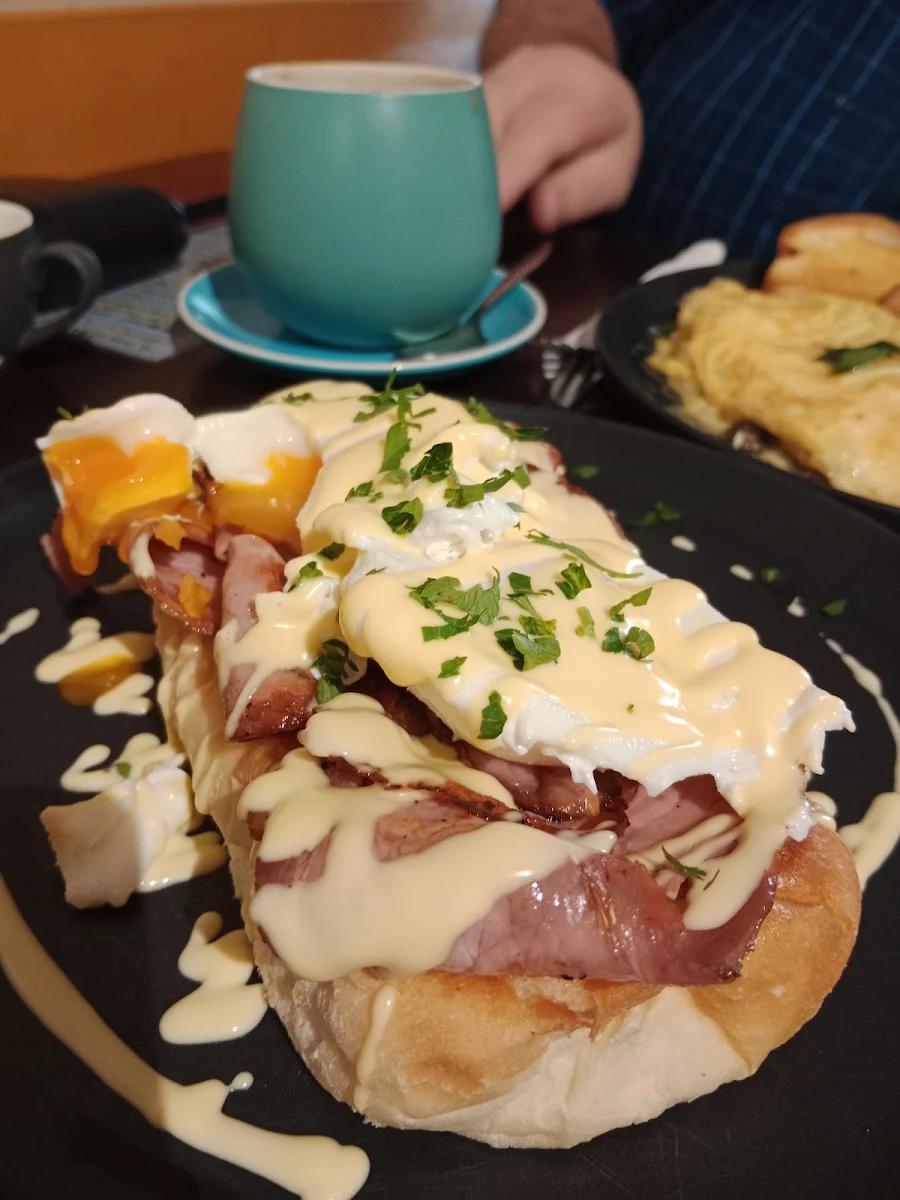 Eggs Benedict