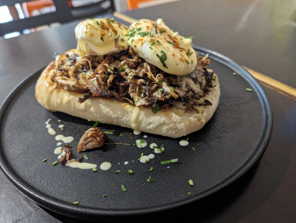 Pulled Pork Benedict