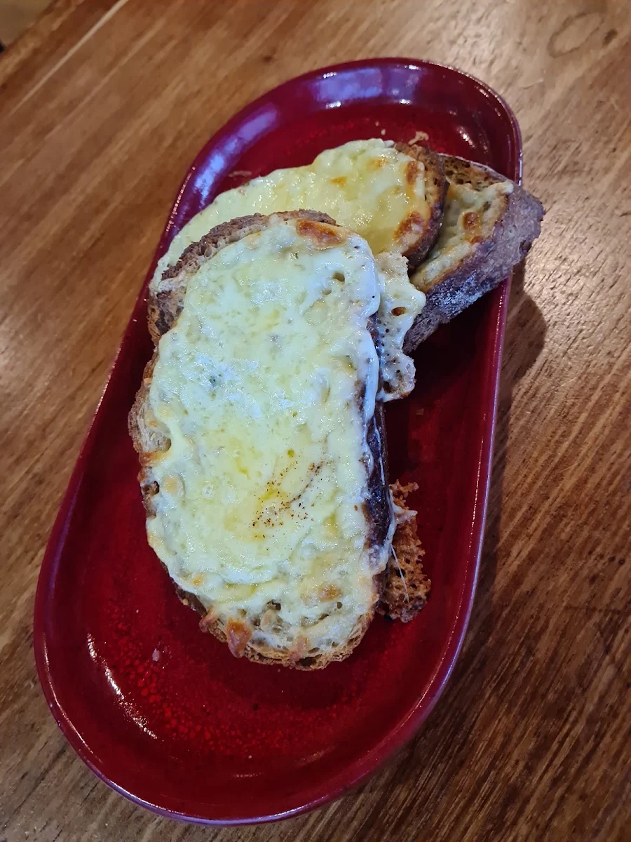 Cheesy Garlic Bread