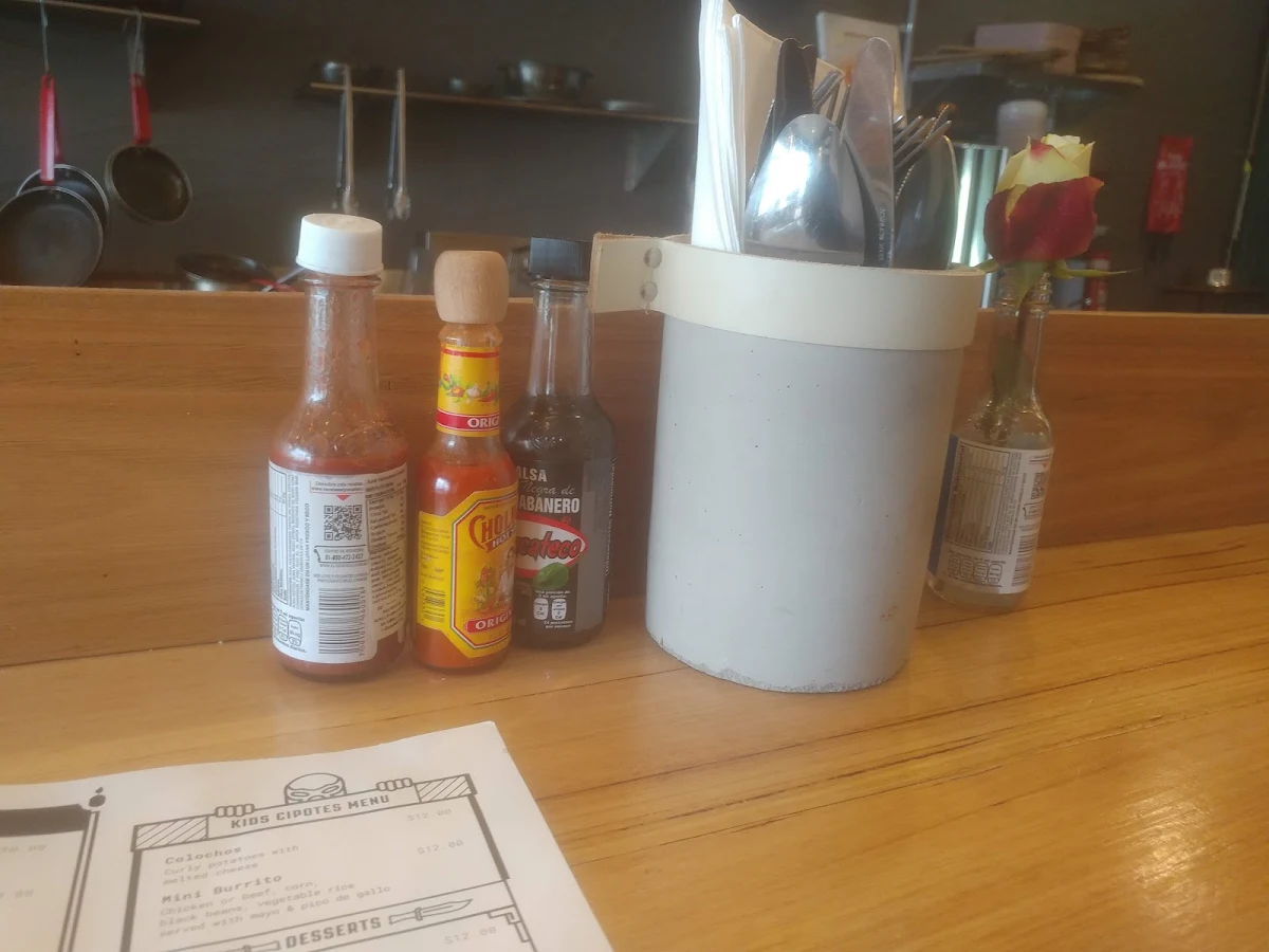Sauces, La Onda Latin Mex