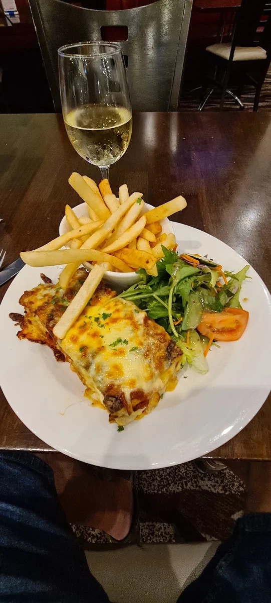 Lasagna, Ferry Road Tavern