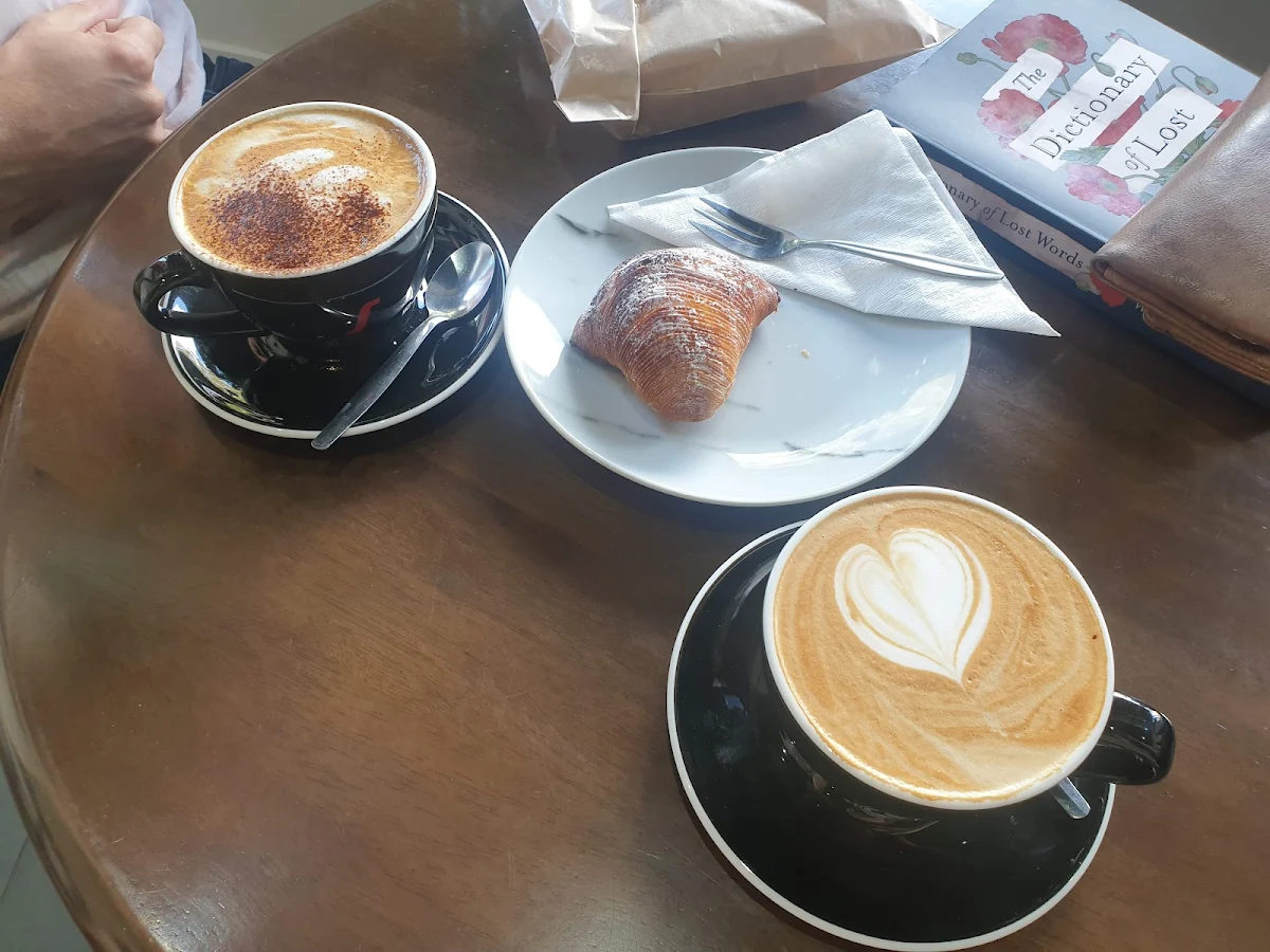 Sfogliatelle, Valentino's Cafe