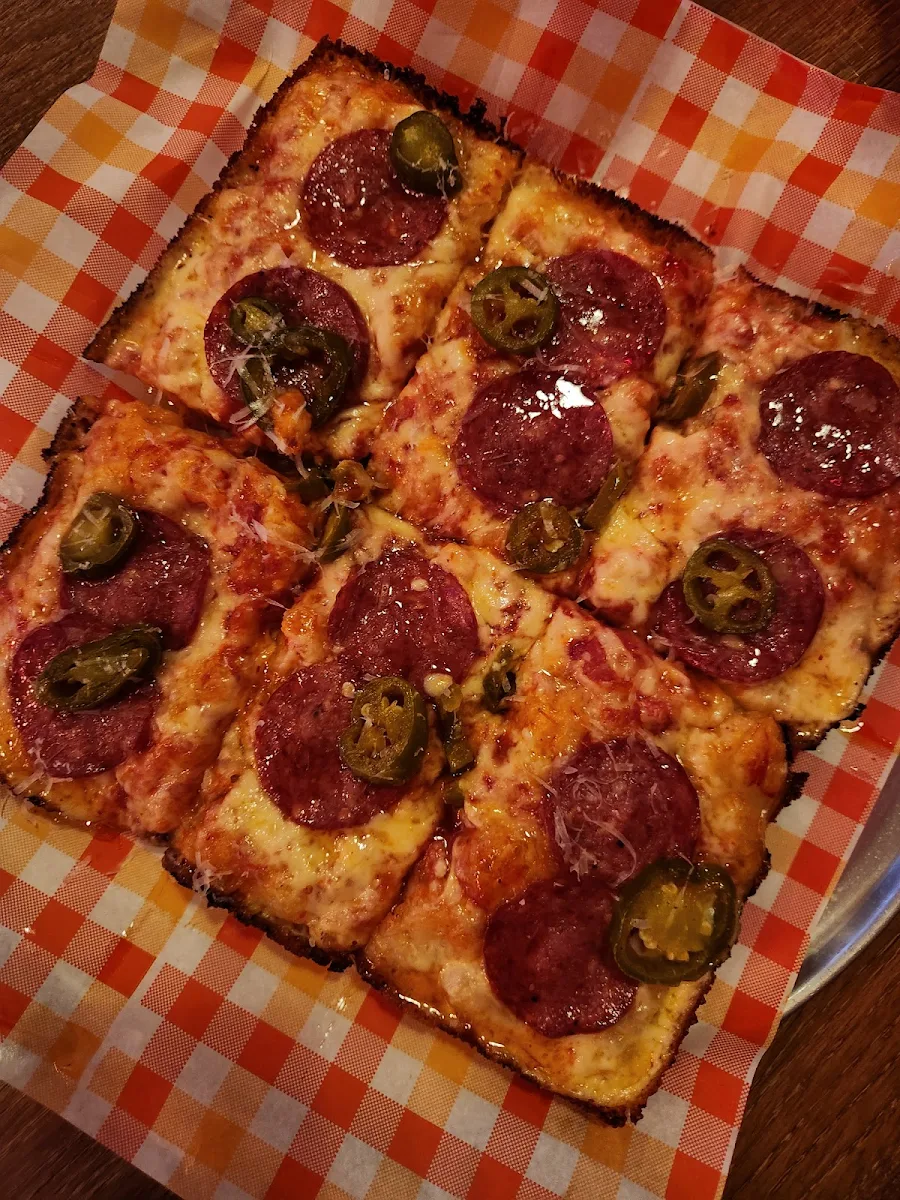 Highlights, Reggie's Detroit Pizza