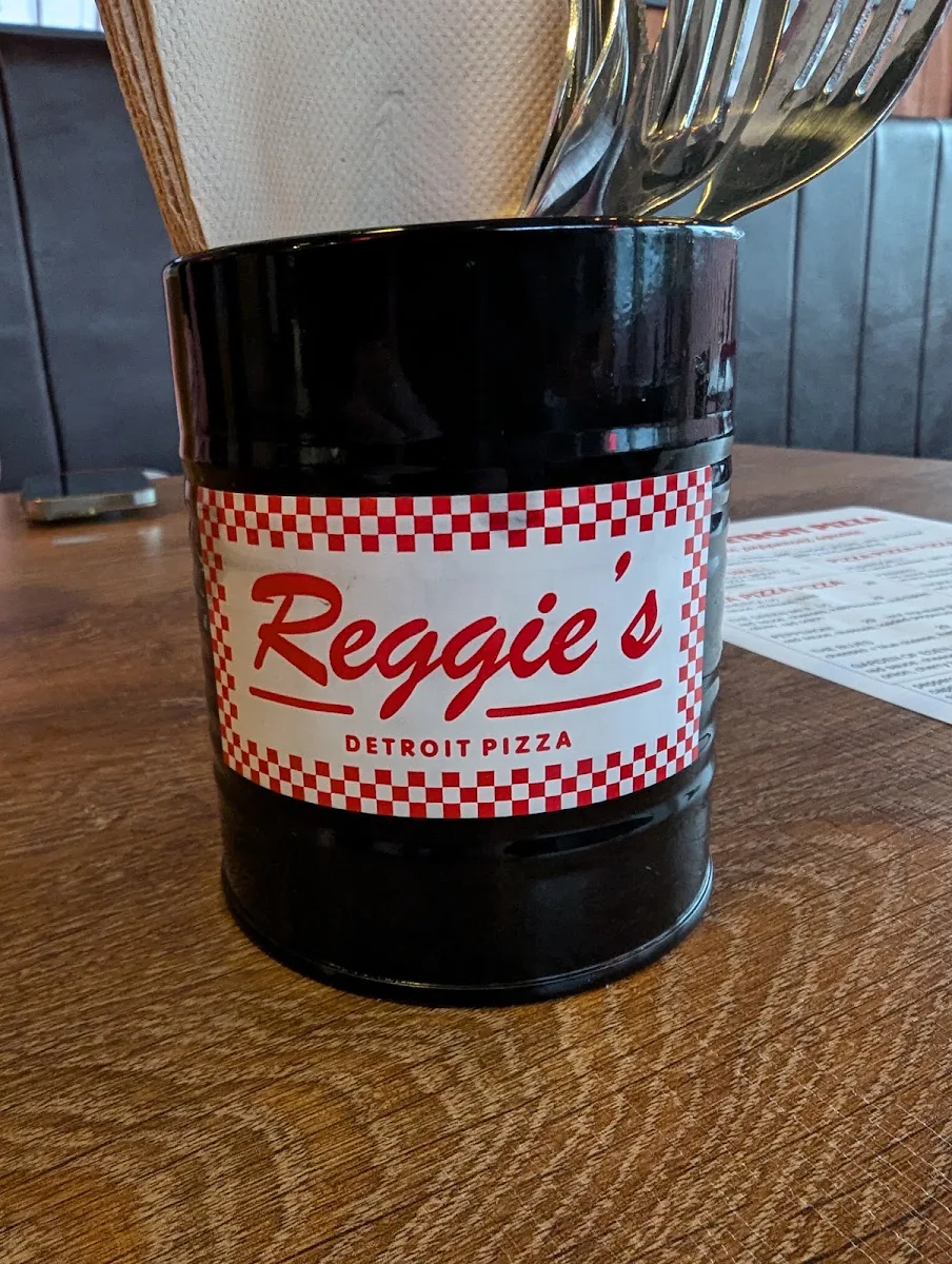 Highlights, Reggie's Detroit Pizza