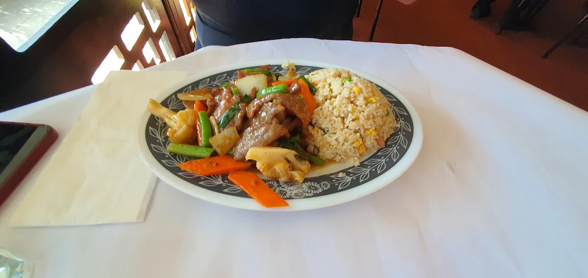 Highlights, Grand Court Chinese Restaurant