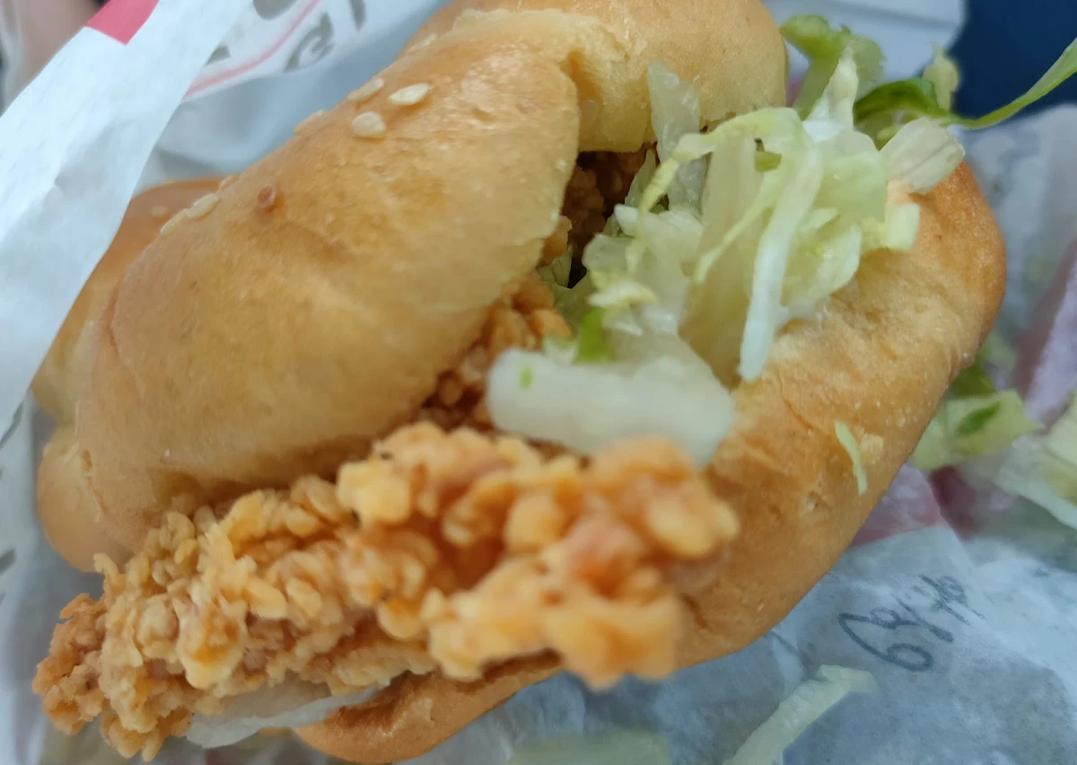 Zinger Burger, KFC Kempsey Service Centre
